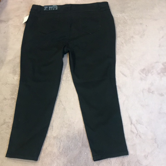 Avenue Denim Butter Jeans Plus - Picture 4 of 6